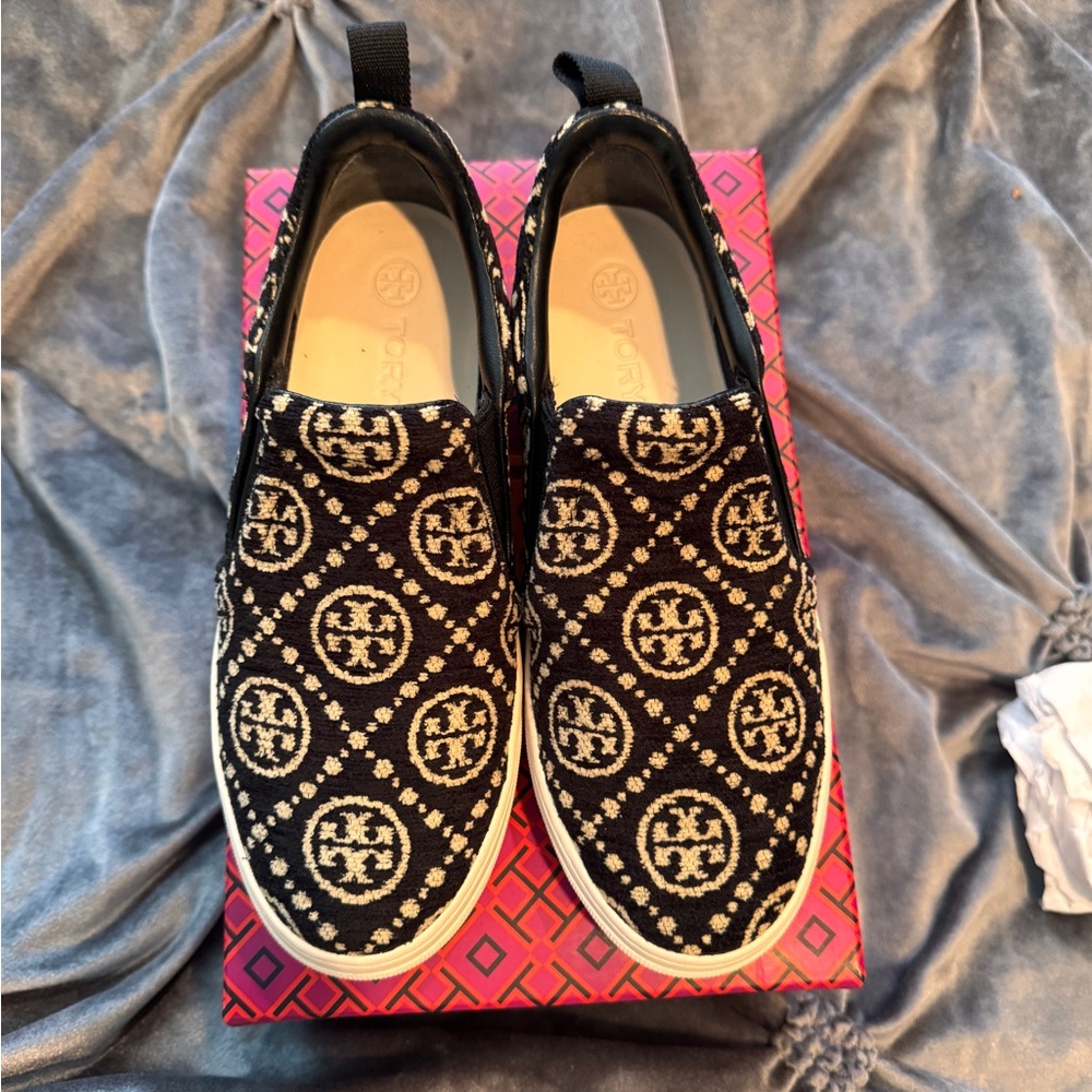 ✨NEW Tory Burch T Monogram Black Slip-On Sneaker